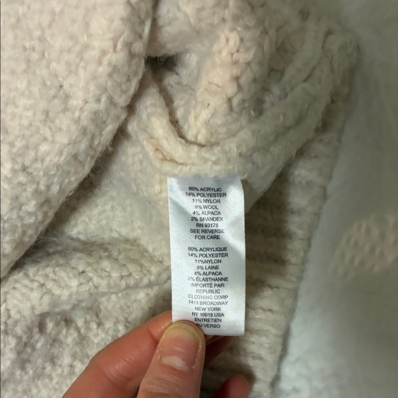 Elie Tahari Cream Cable Knit Sweater - Picture 3 of 6